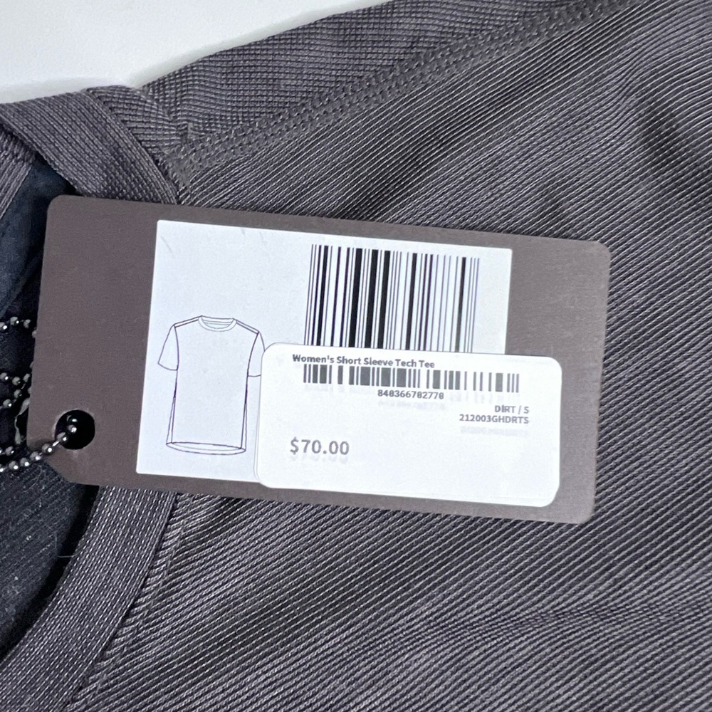 Voormi WOMEN'S SHORT SLEEVE TECH TEE - Picture 4 of 7